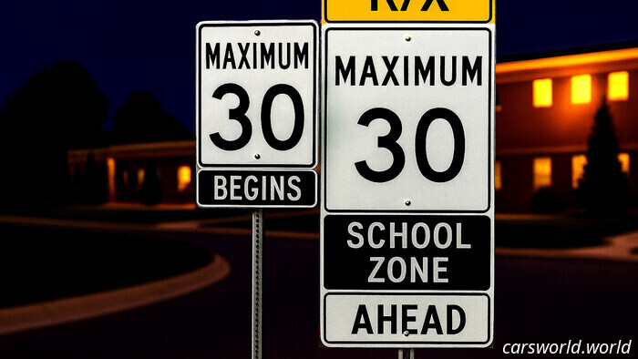 I cartelli dei limiti di velocità di Toronto sono così grandi che hanno bisogno di nuovi pali | Carscoops